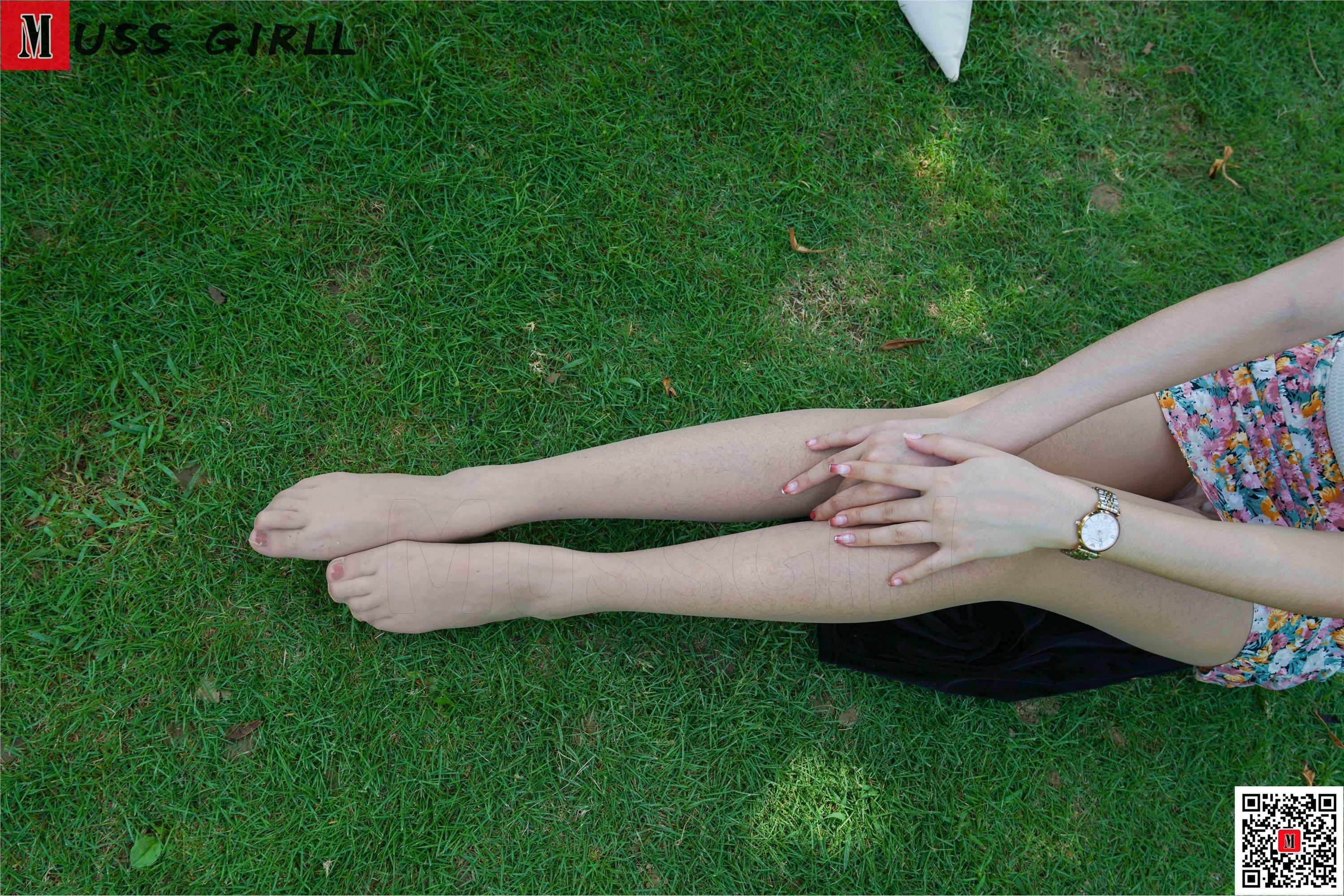 MussGirl慕丝女郎  NO.195 草地碎花包臀裙肉丝